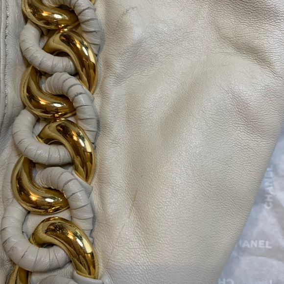 ID CHAIN LARGE MICHAEL KORS HOBO BAG- VANILLA - Picture 3 of 9